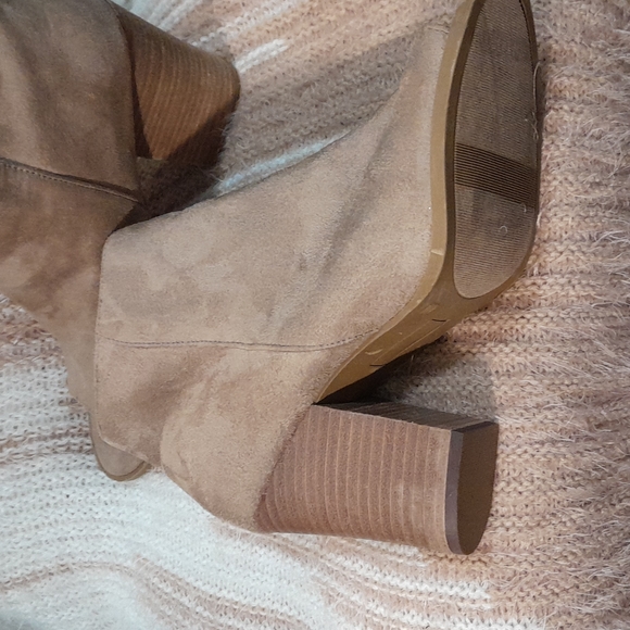 Carlos tan suede open toe booties sz 10 - Picture 4 of 5